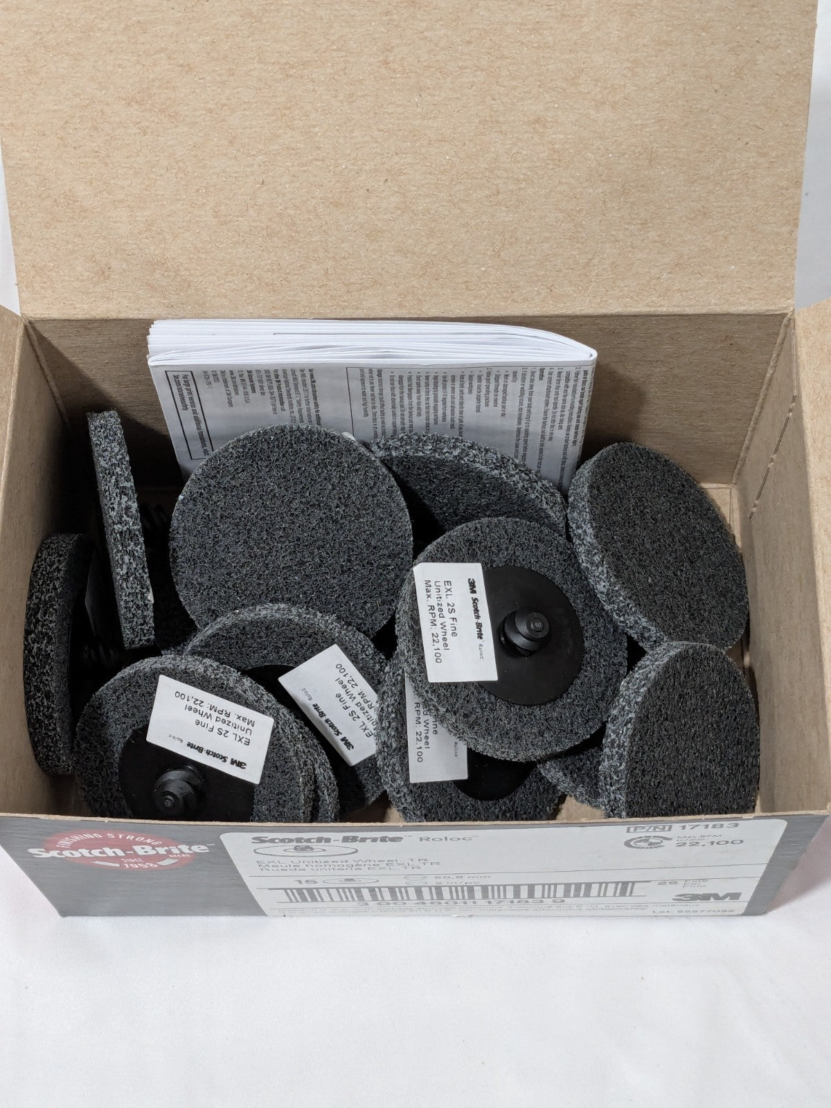 3M Deburring Wheel: 2" Dia, Roloc Type TR, 2 Density Qty 15 7000045976