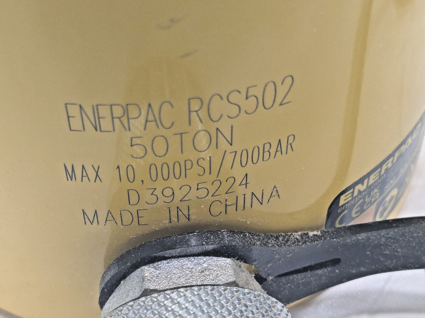 Enerpac 50 Ton Hydraulic Cylinder & Hand Pump Set 2.38 in Stroke SCL502H