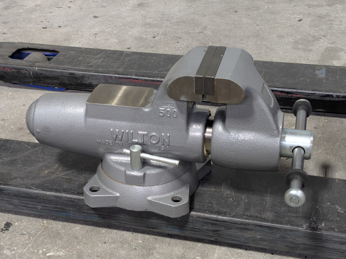 Wilton Round Channel Machinist Vise w/ Swivel Base 5" Jaw Width 8" Ope