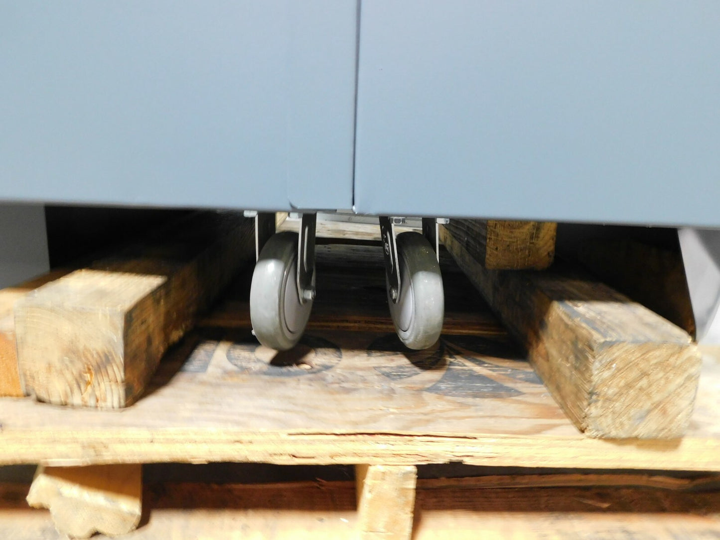 Durham Industrial Storage Cabinet 4 Shelf 24 Bin 78 x 36 x 36 HDC36DC24TB4S95