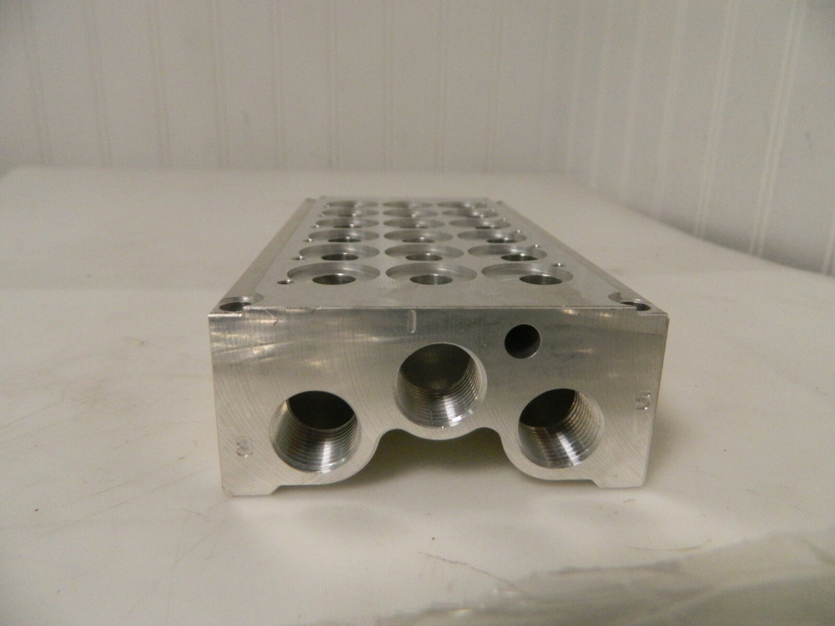 Jupiter 1/4" In 3/8" Out Manifold 120°F Max 145 Max PSI 6 Outlet 70140
