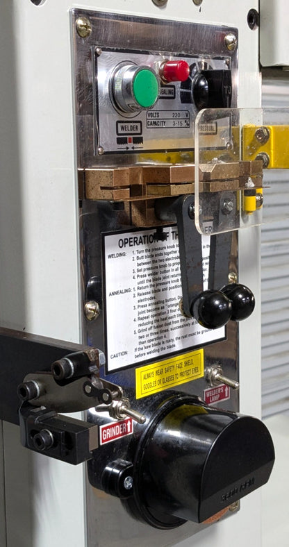 KBC Model 450 18" Vertical Bandsaw  220V/3ph  1HP  Variable Speed  *Never U