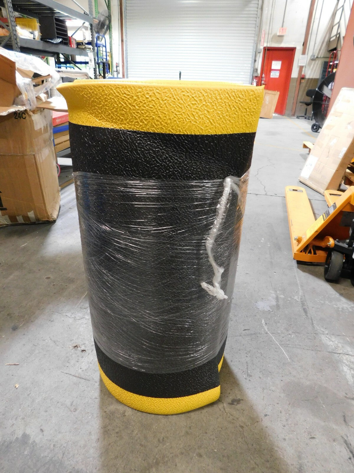 Pro-Safe Dry Environment Anti-Fatigue Mat 60' L x 3' W x 3/8" T 1926309033X60