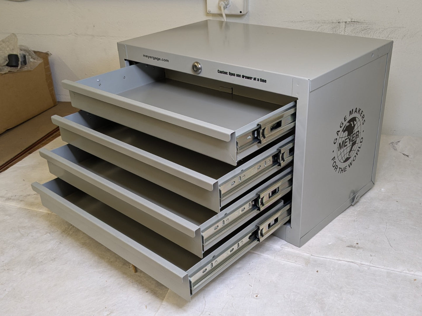 Meyer Gage 4-Drawer Steel Storage Cabinet for Pin Gage Set LE4