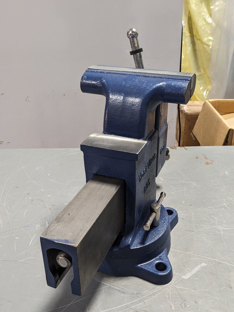 Yost Heavy Duty Tradesman Bench Vise w/ Swivel Base and Pipe Jaws 56399