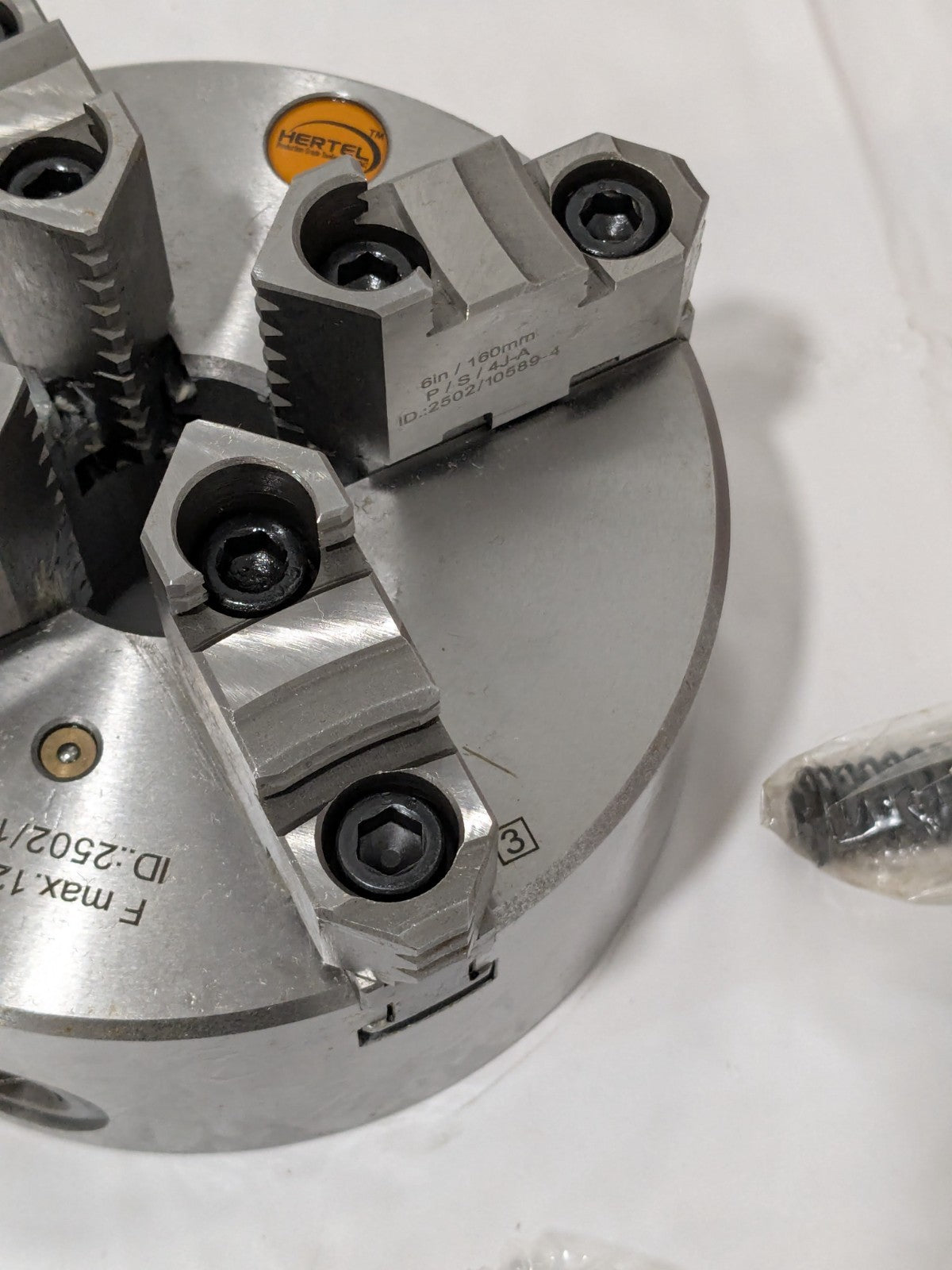 Hertel Manual Lathe Chuck: 6", 4 Jaw, Self-Centering 97019012