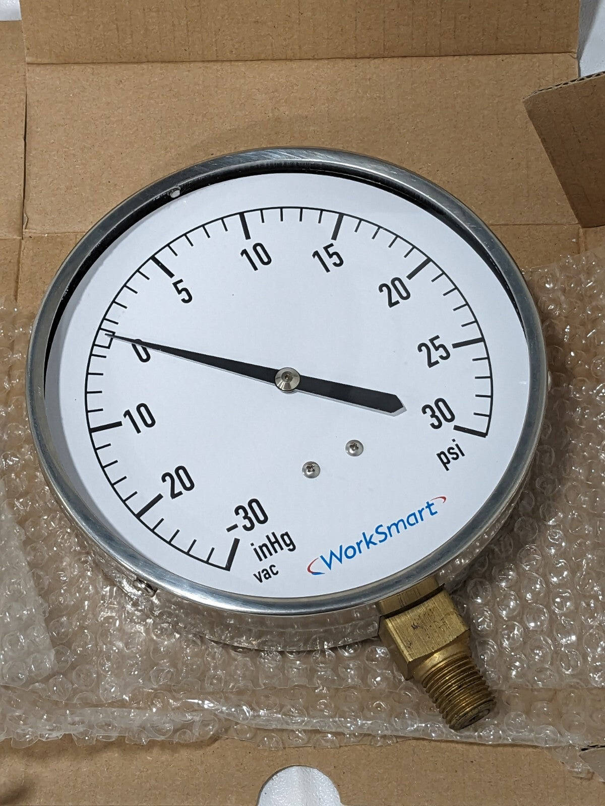 Pressure Gauge 4-1/2" Dial, 30 psi, 1/4" Thread, NPT, Lower Mount Qty