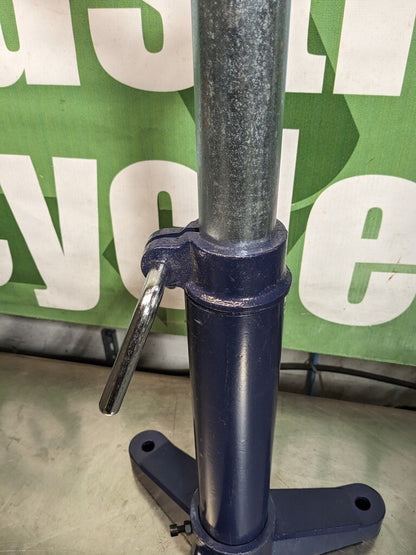 Palmgren V-Head Roller Support Stand 2000 lb. Capacity 38-1/2" Height 96701