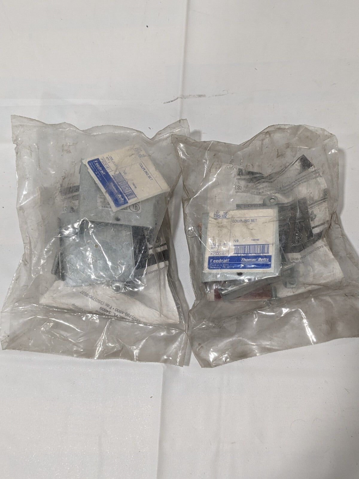 Thomas &amp; Betts Coupling Set Feed Rail Set Qty 2 FRS102
