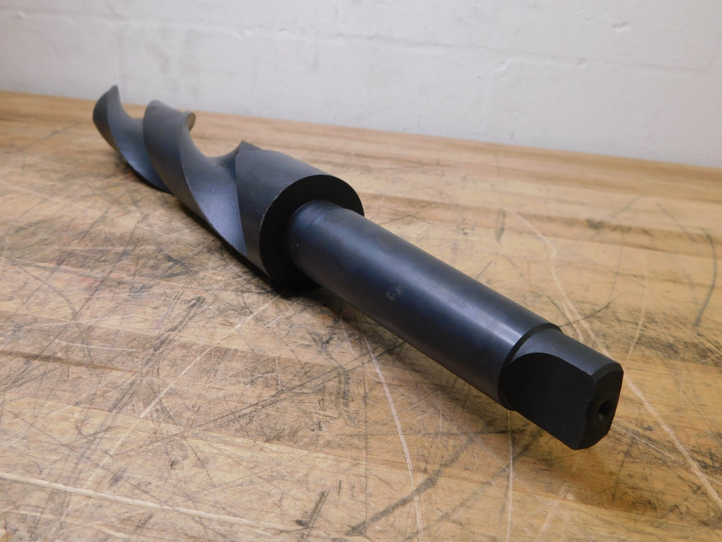 Pro-Grade Taper Shank Drill Bit 1-31/32" 5MT 118° Point HSS 89324040