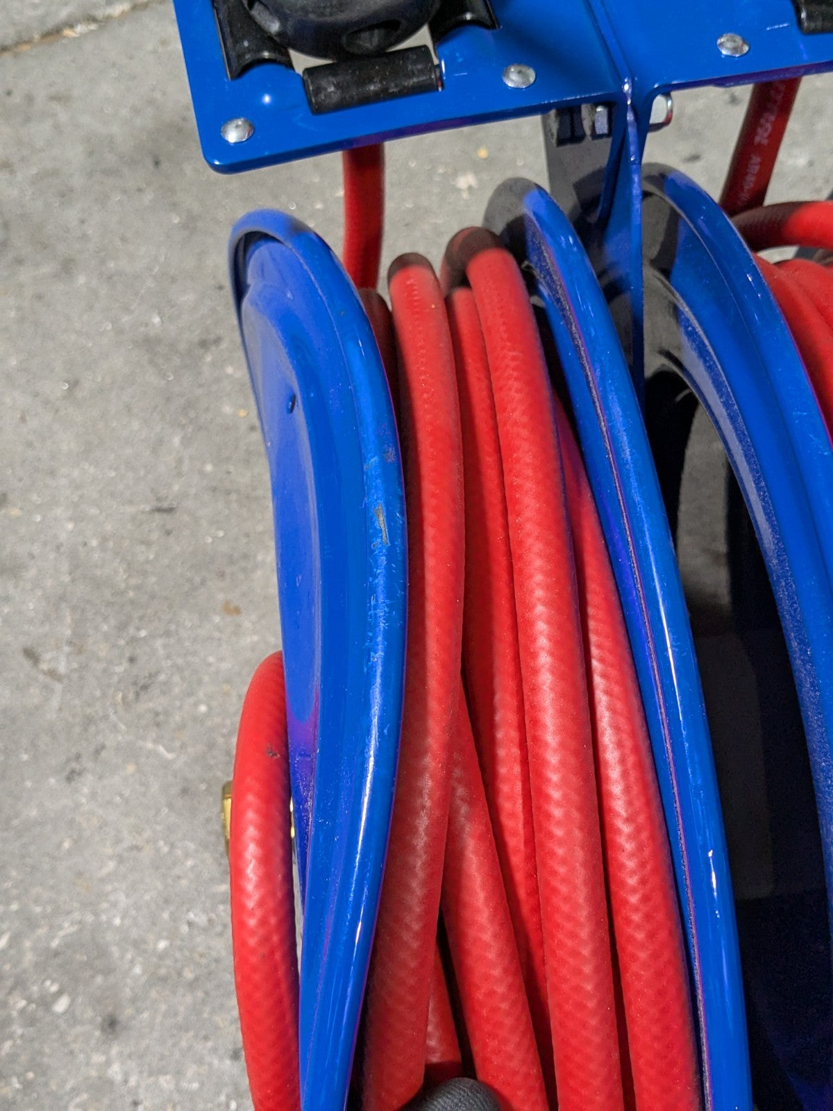 CoxReels Retractable Dual Hose Reel 50 Ft x 3/8 In C-LP-350-350 Scratch N Dent