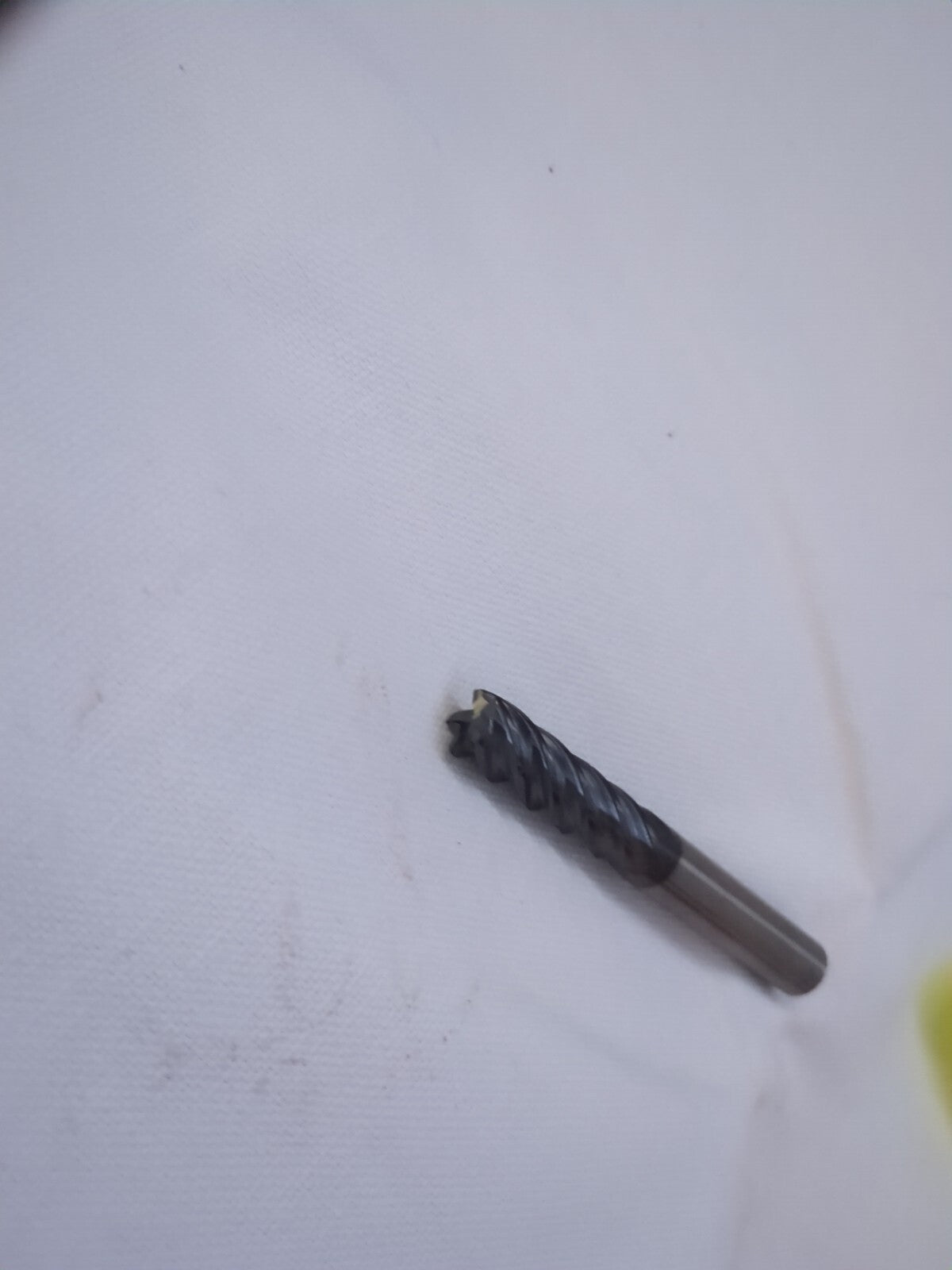KENNAMETAL Corner Radius End Mill: 10 mm Dia, 30.00 mm LOC 5fl 6763960