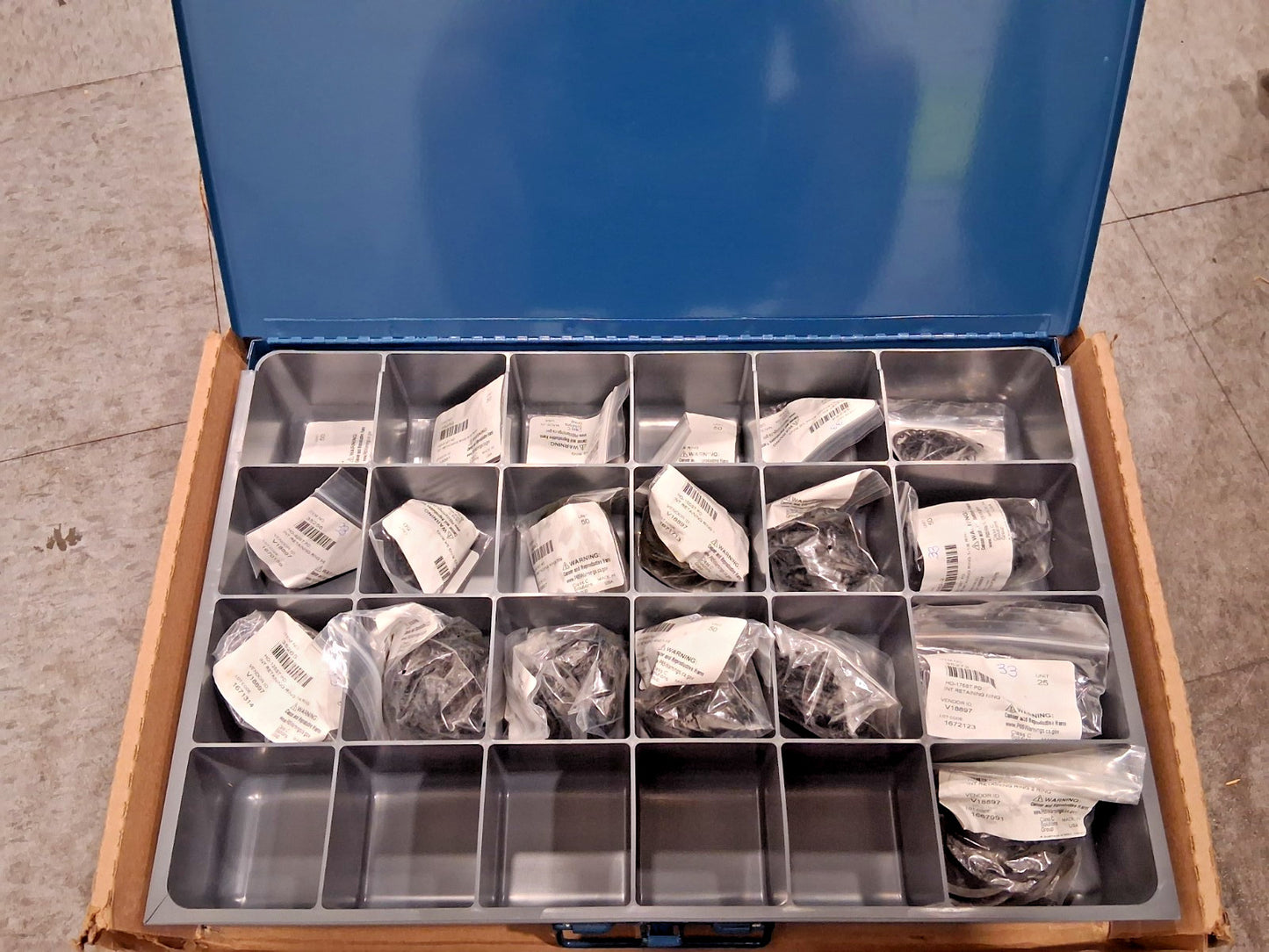 Professional Snap Internal Retaining Ring Assortment 875Pcs 09850462