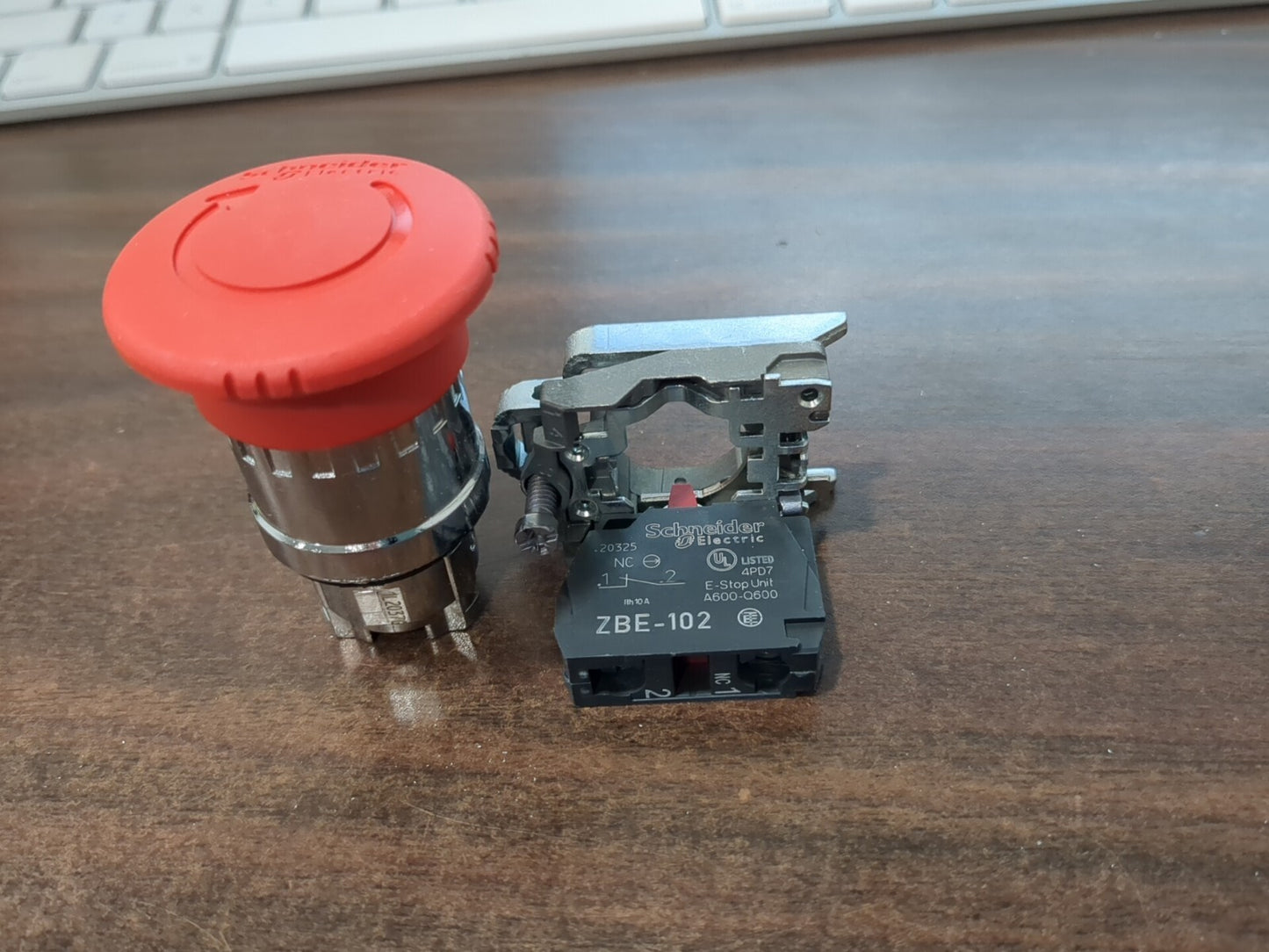 Original SCHNEIDER Emergency STOP Switch  XB4BS8442