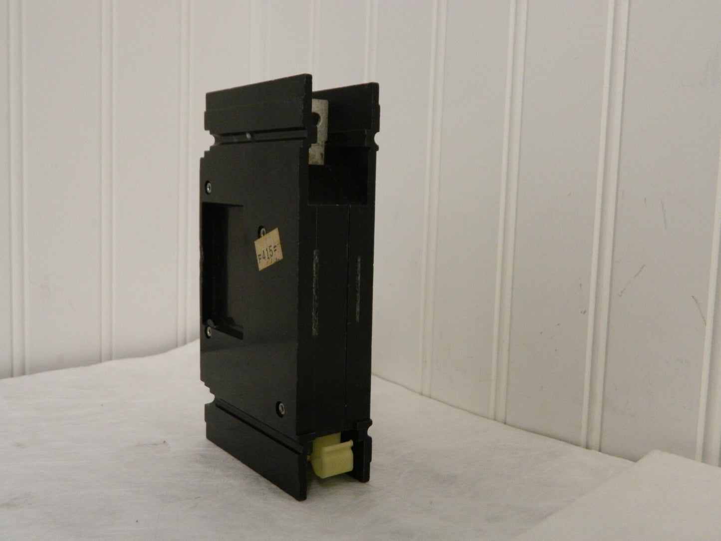 Cutler Hammer Circuit Breaker Take out Single Pole 15 Amp FS130015A