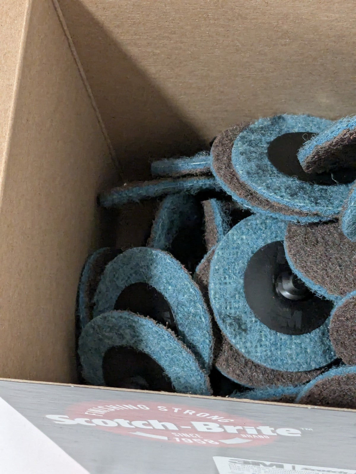 3M Quick-Change Disc: Roloc TR, 2" Dia, AO, Non-Woven Box of 50 7100075708