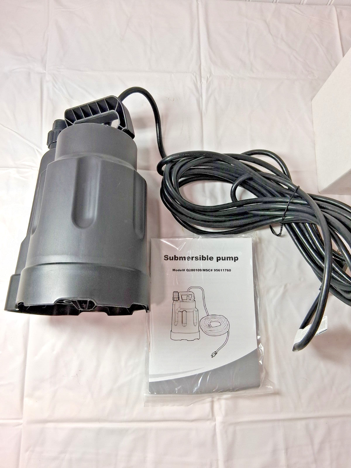 Professional Hand Operated Submersible Pump 2.5 Amp Rating 120V 95611760