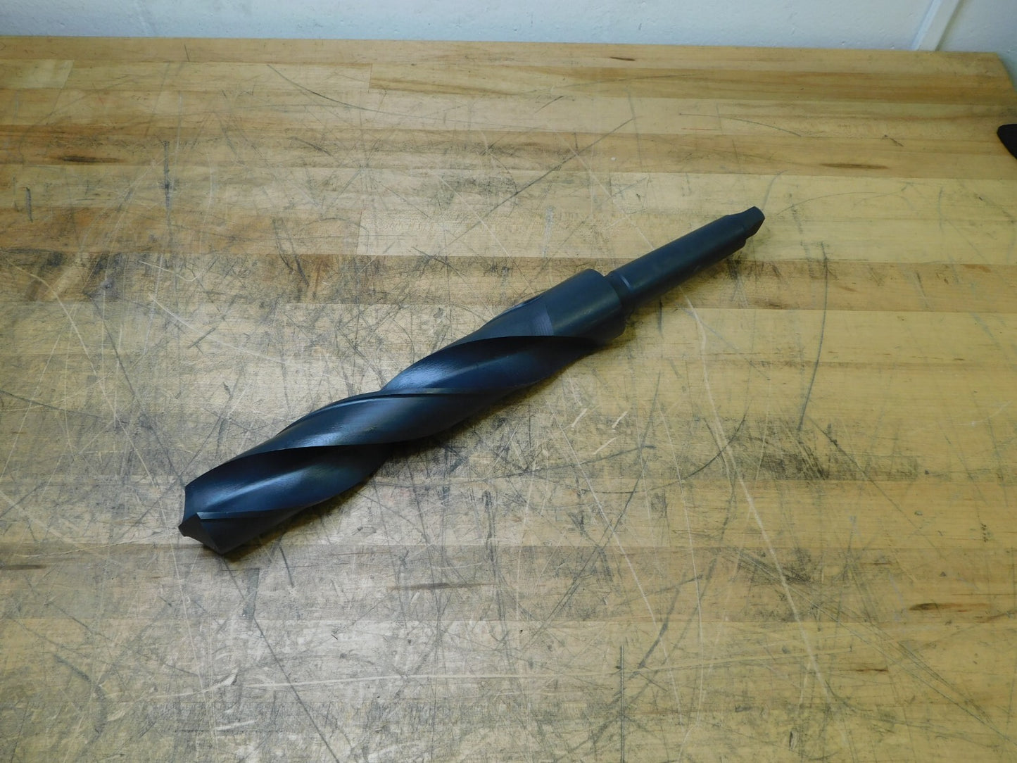 Pro-Grade Taper Shank Drill Bit 1-31/32" 5MT 118° Point HSS 89324040