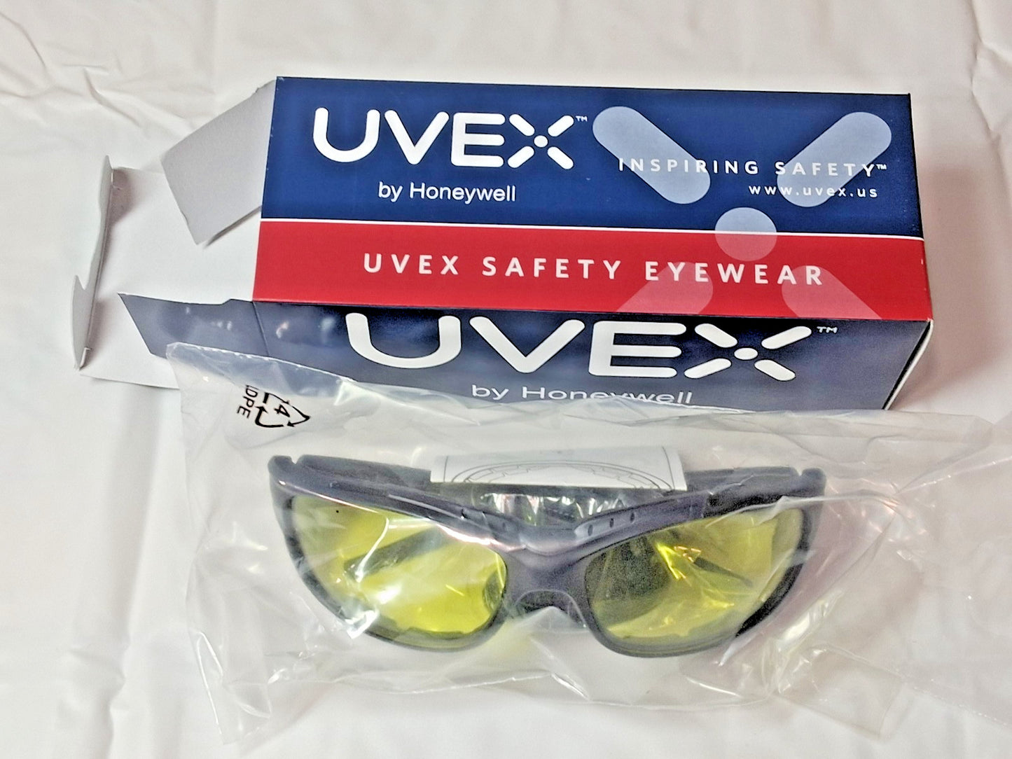 UVEX Livewire Safety Glasses Amber Sealed Anti-Fog Black Frame QTY3 S2602HS