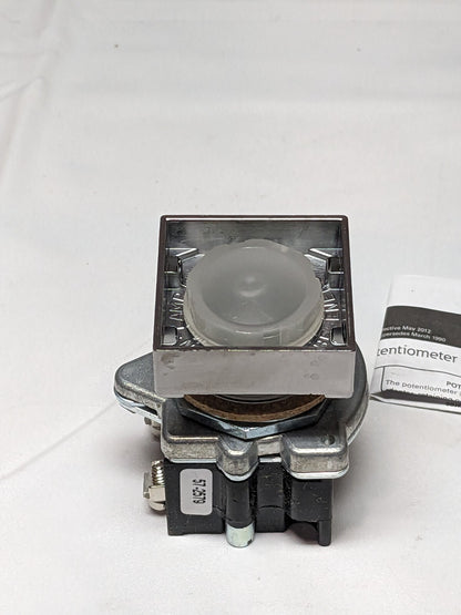 Eaton Cutler-Hammer Compact Pushbutton Indicating Light 28V/120V E30BS