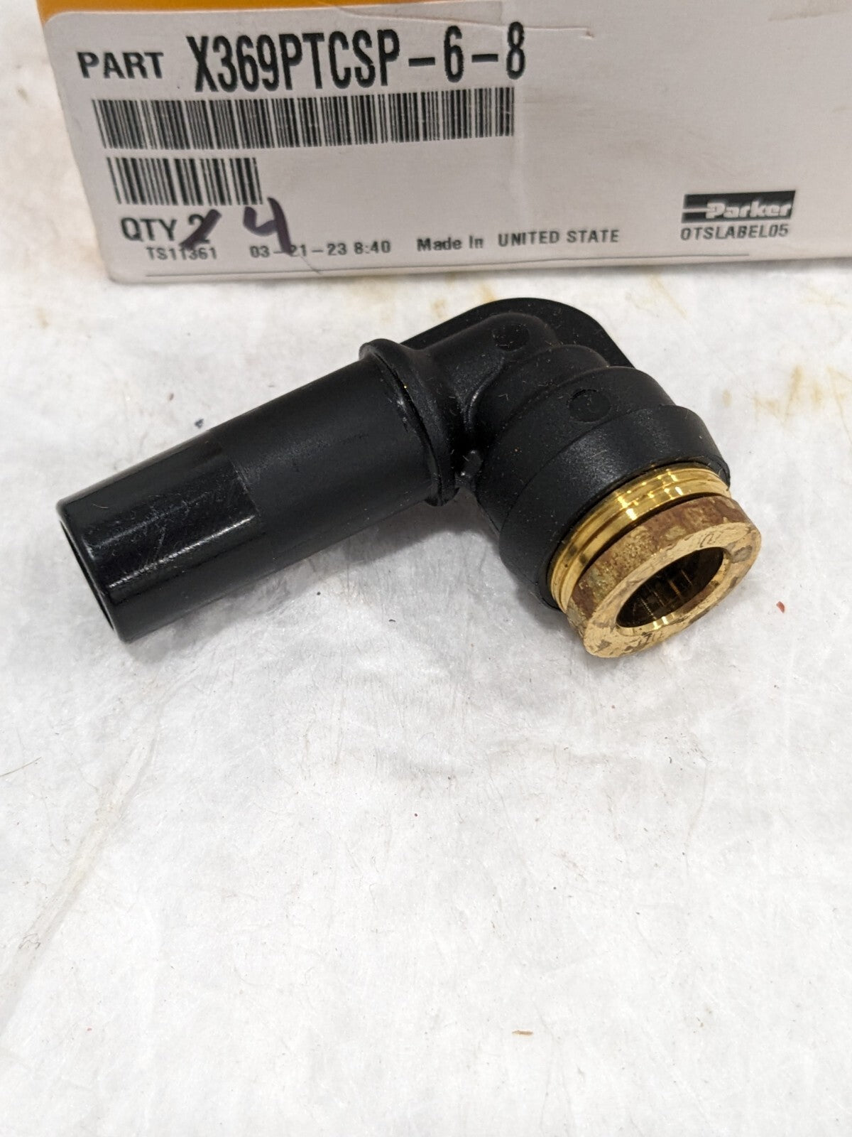 PARKER Push-To-Connect Plug-in Tube Fitting: 3/8 x 1/2" OD Qty 4 369PTCSP-6
