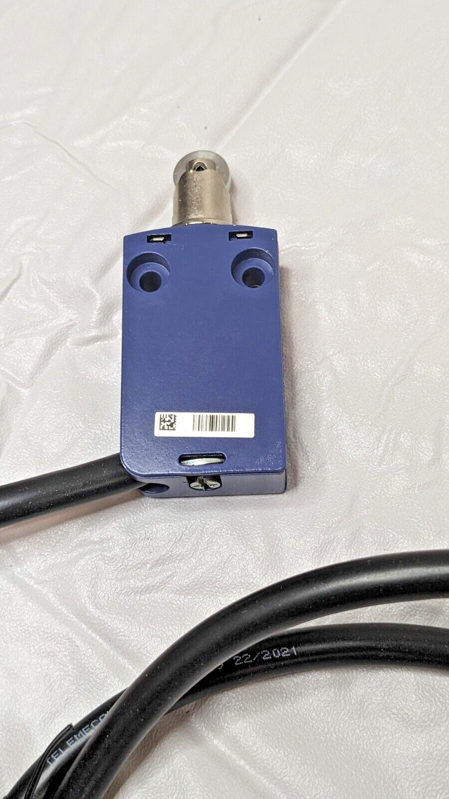 Telemecanique Sensors Limit Switch Metal Roller 11.6mm NO + NC 6A XCMD2502L1