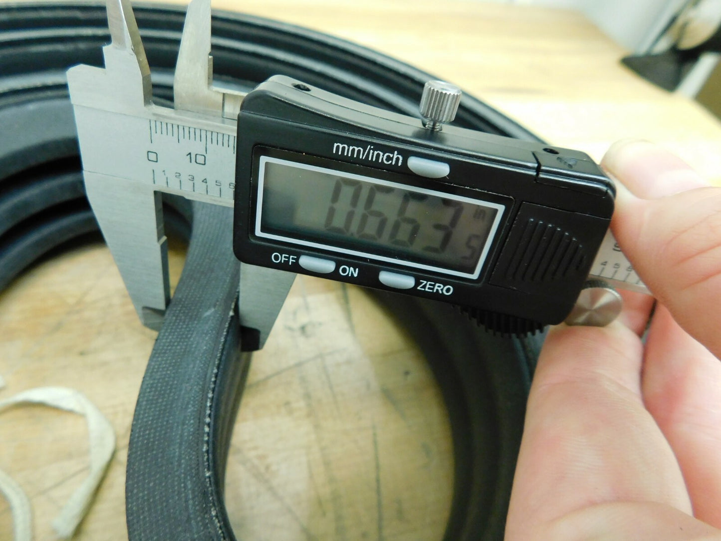 Thermoid Section V Neoprene Rubber V-Belt 3 Rib 5V2000