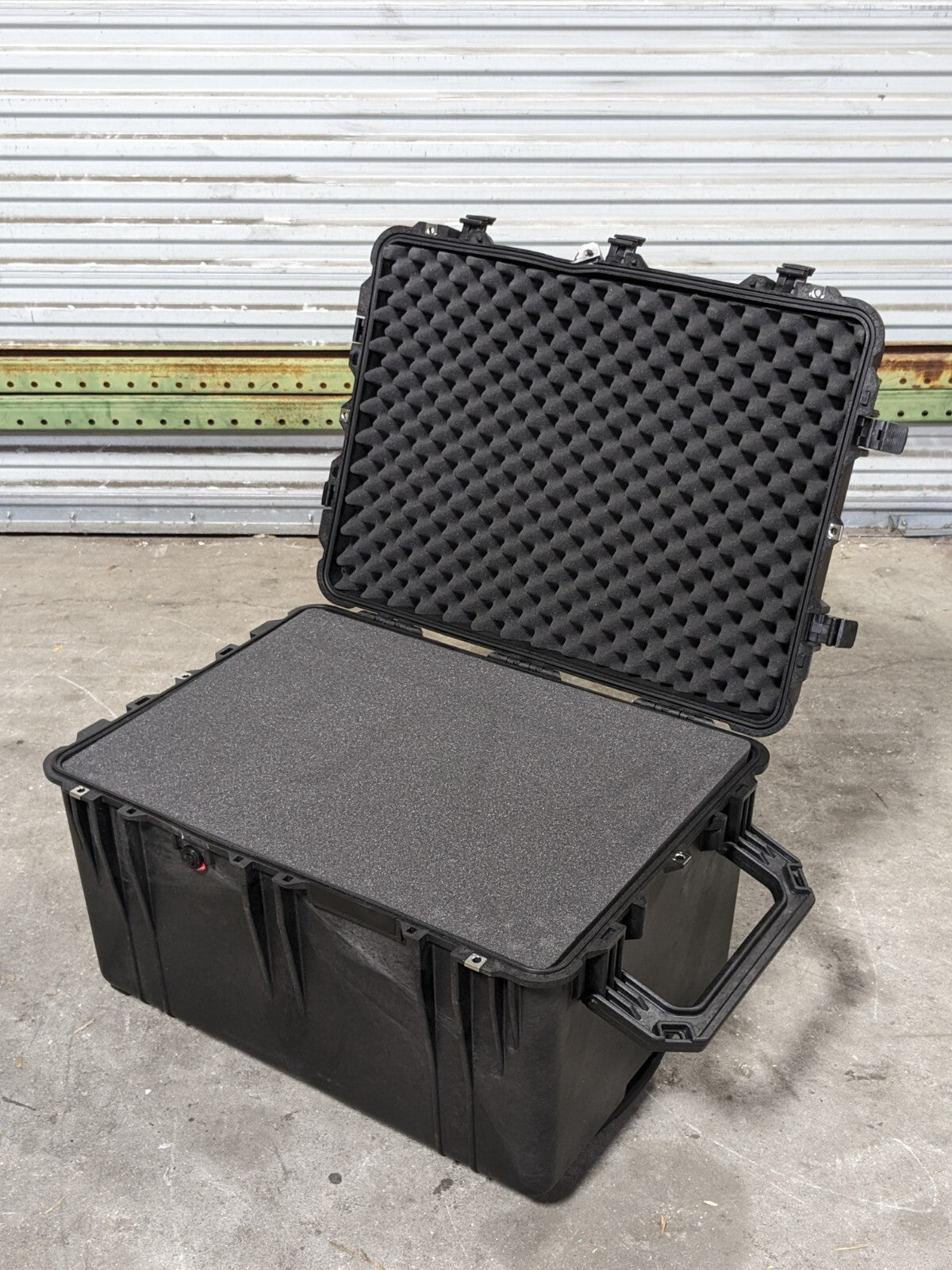 Pelican 1660 Protector Hard Case w/ Foam 31" x 23" x 19" Parts /