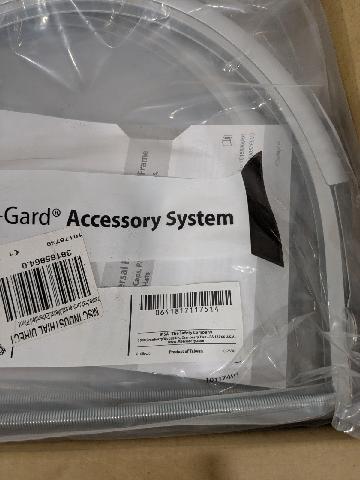 MSA Facepiece V-Gard Metal Frame: Aluminum, Silver Box of 9 10176739