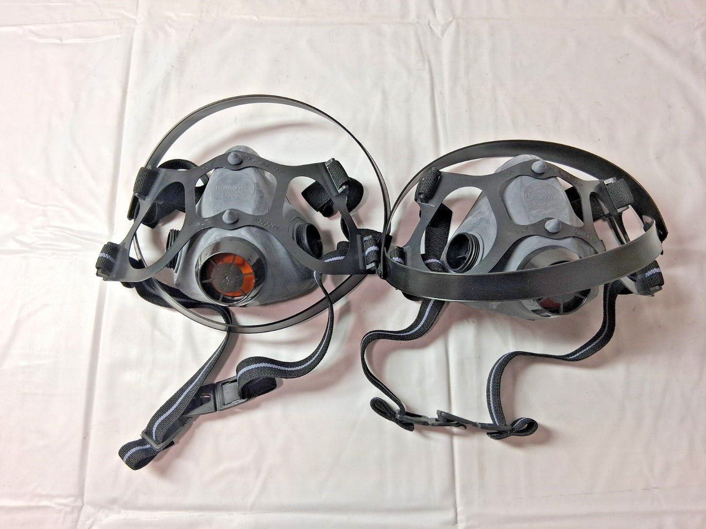 North Half Facepiece Respirator 2PK Elastomer Threaded Size Small 550030S