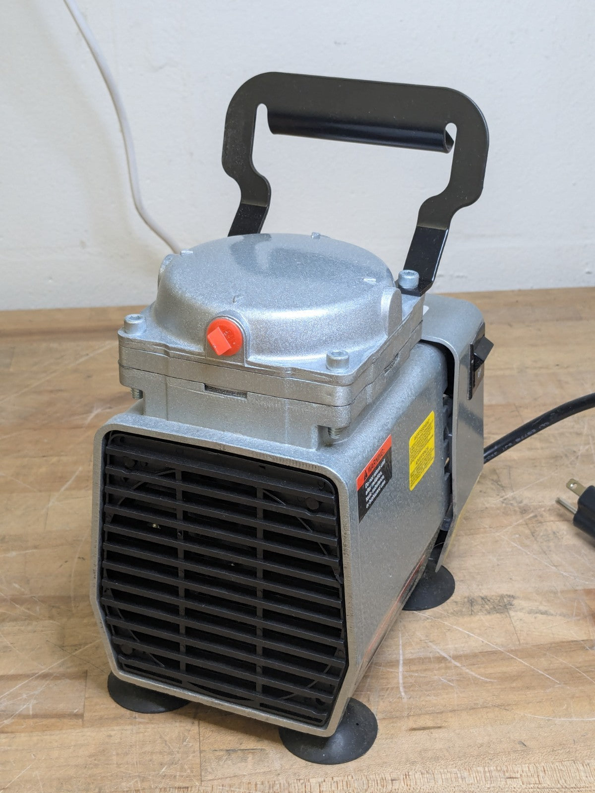 Gast Diaphragm Compressor Pump 1/8 HP 115v DOA-P709-AA Parts / Repair