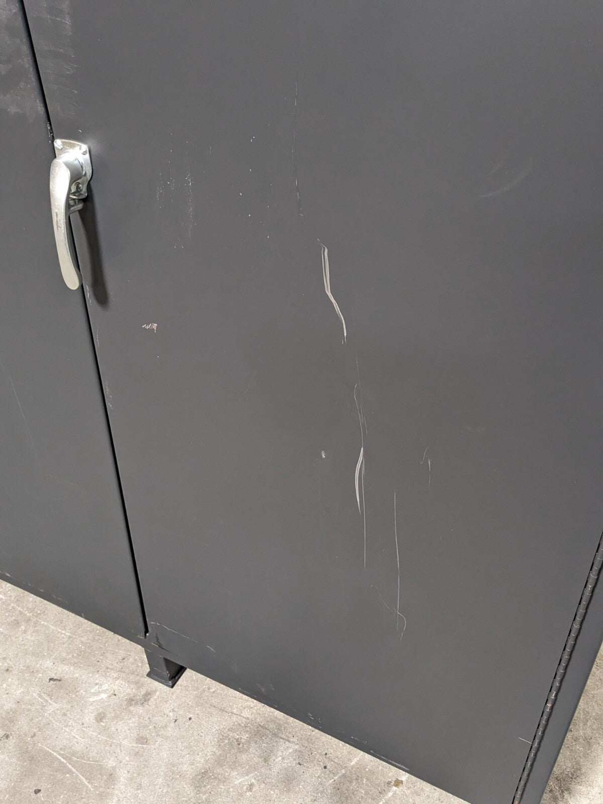 Valley Craft Heavy Duty Welded Storage Cabinet w/ Bins F87953A7 Scratch N Dent