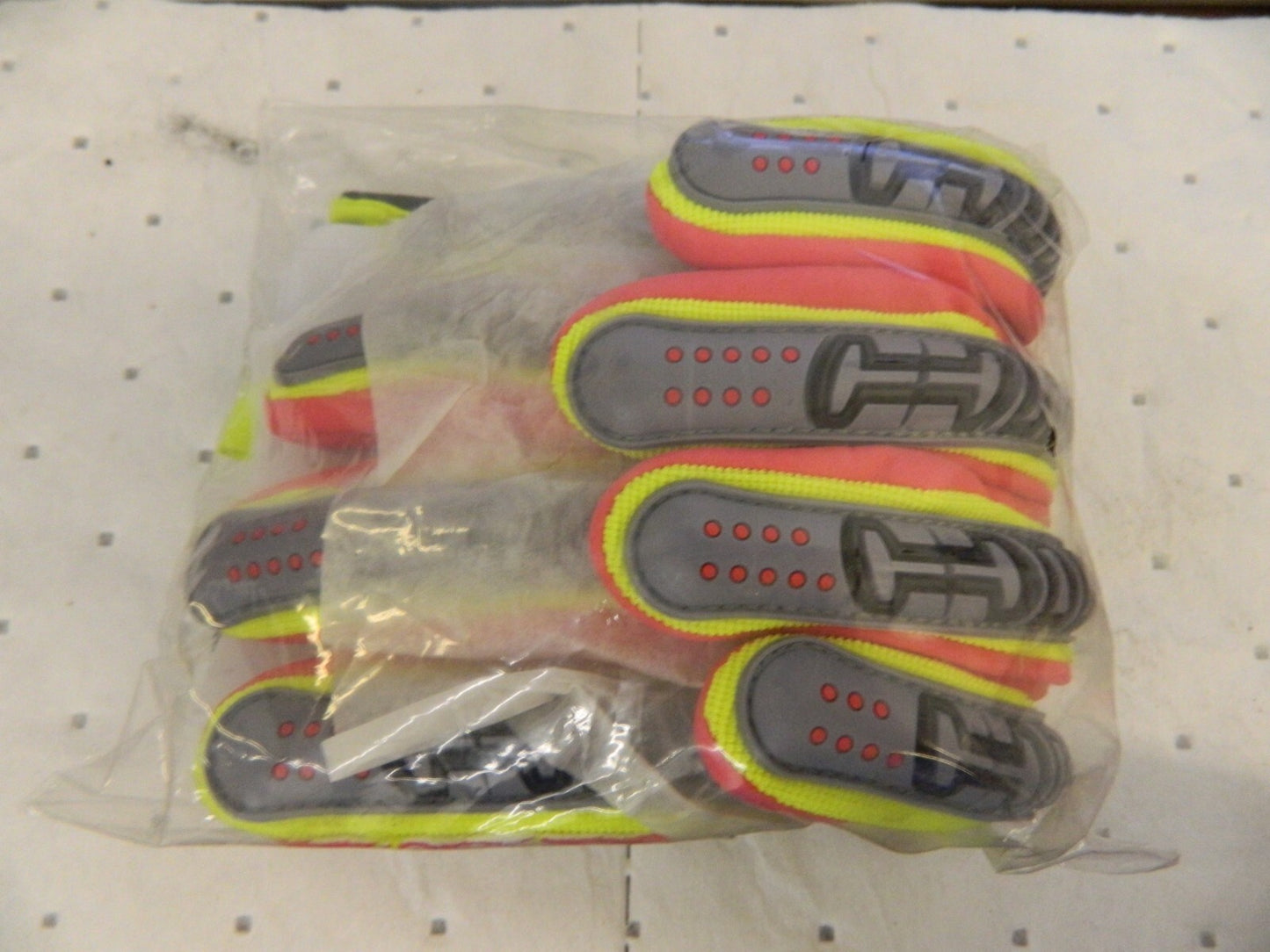 Riglizard Cut & Puncture-Resistant Gloves: Size L Puncture 4 2028X-L