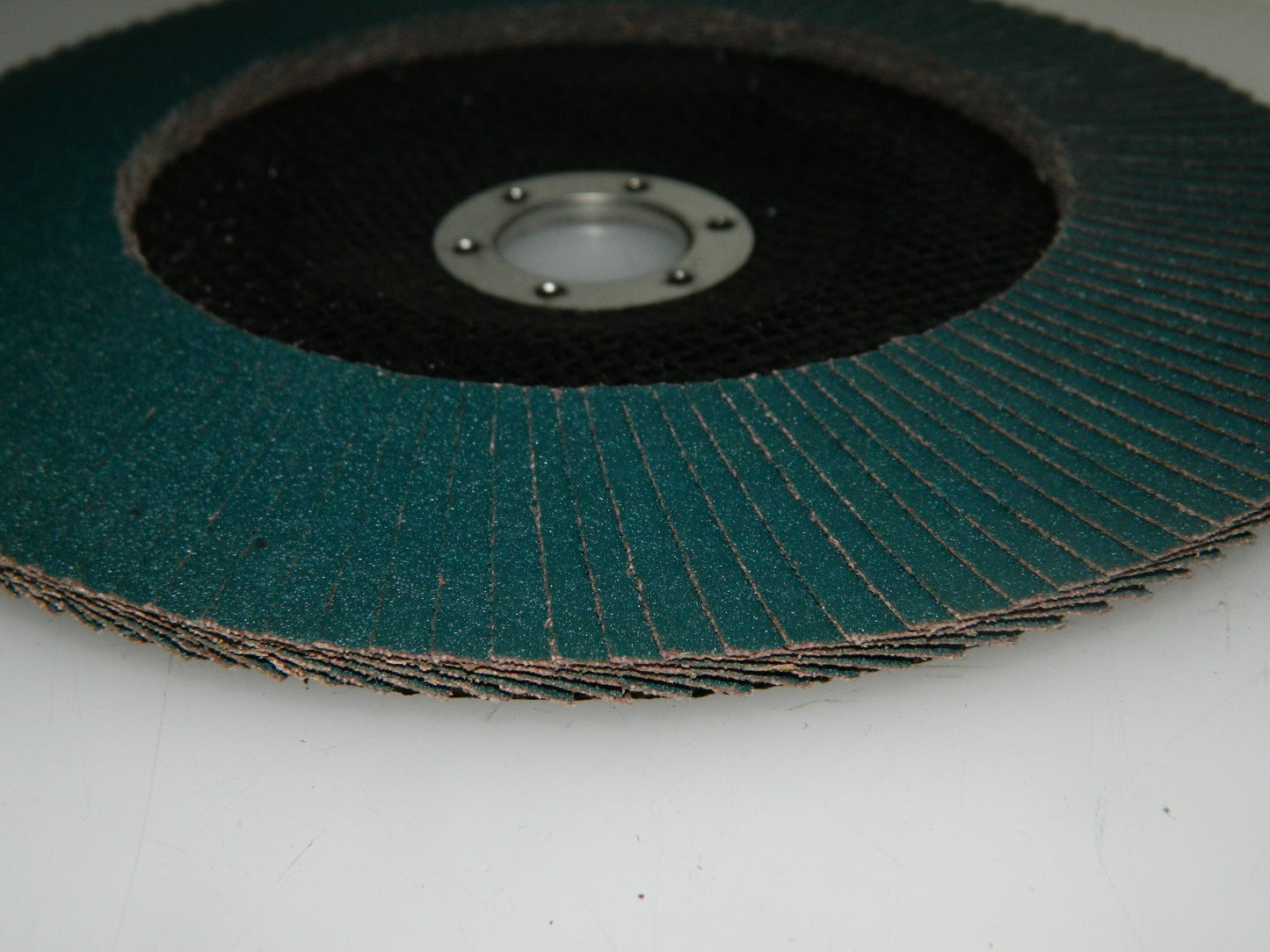 3M Coated Zirconia Alumina Flap Discs 2 Pack 7" Dia 7/8" Hole 28931