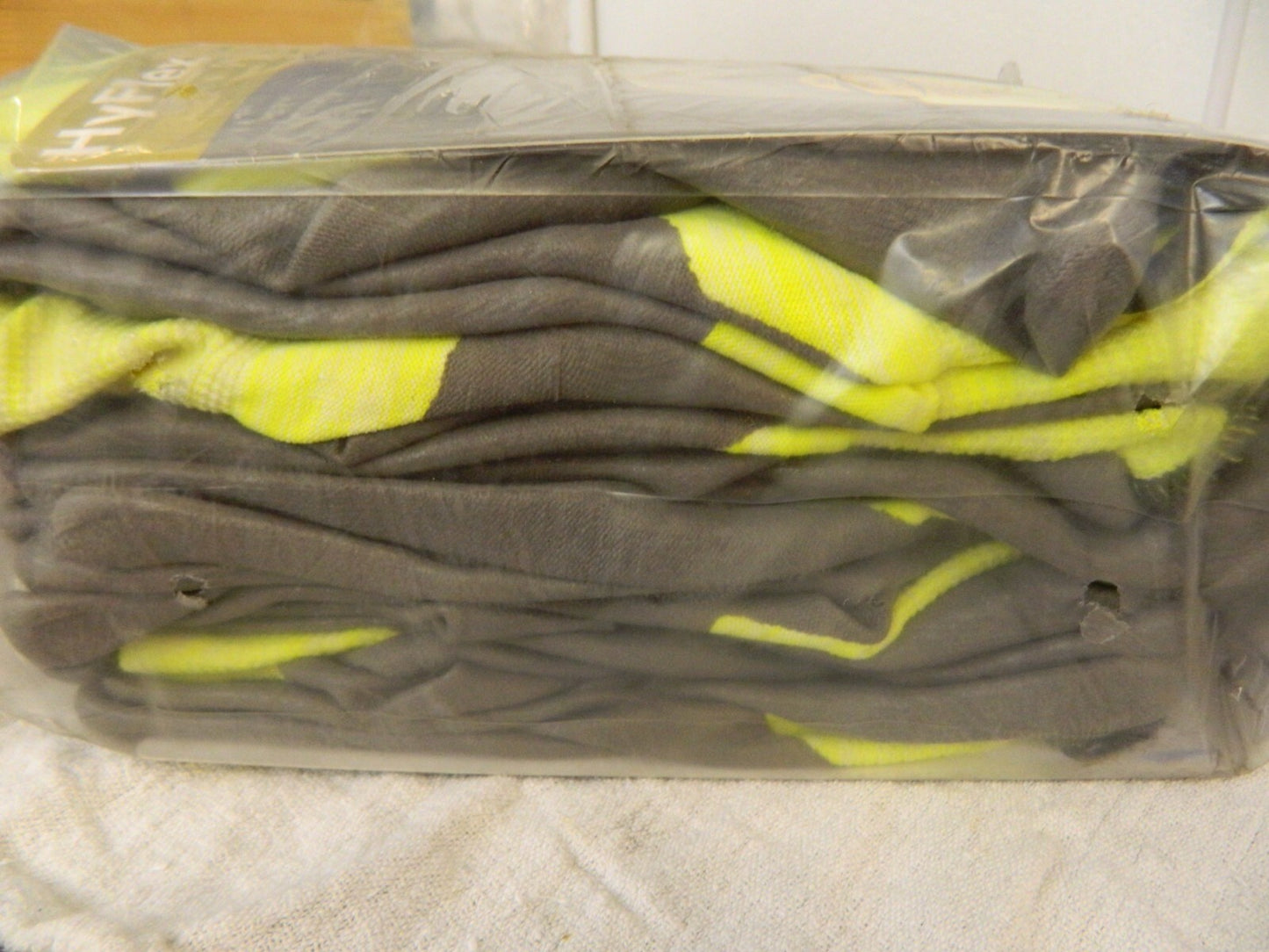 HyFlex 12pr 11-427 Gray/Yellow 11 Cut & Puncture-Resistant Gloves 124184