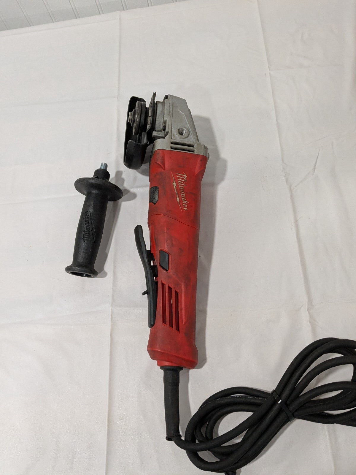 Milwaukee Corded Angle Grinder: 4-1/2" Wheel Dia, 12,000 RPM 6142-30 USED