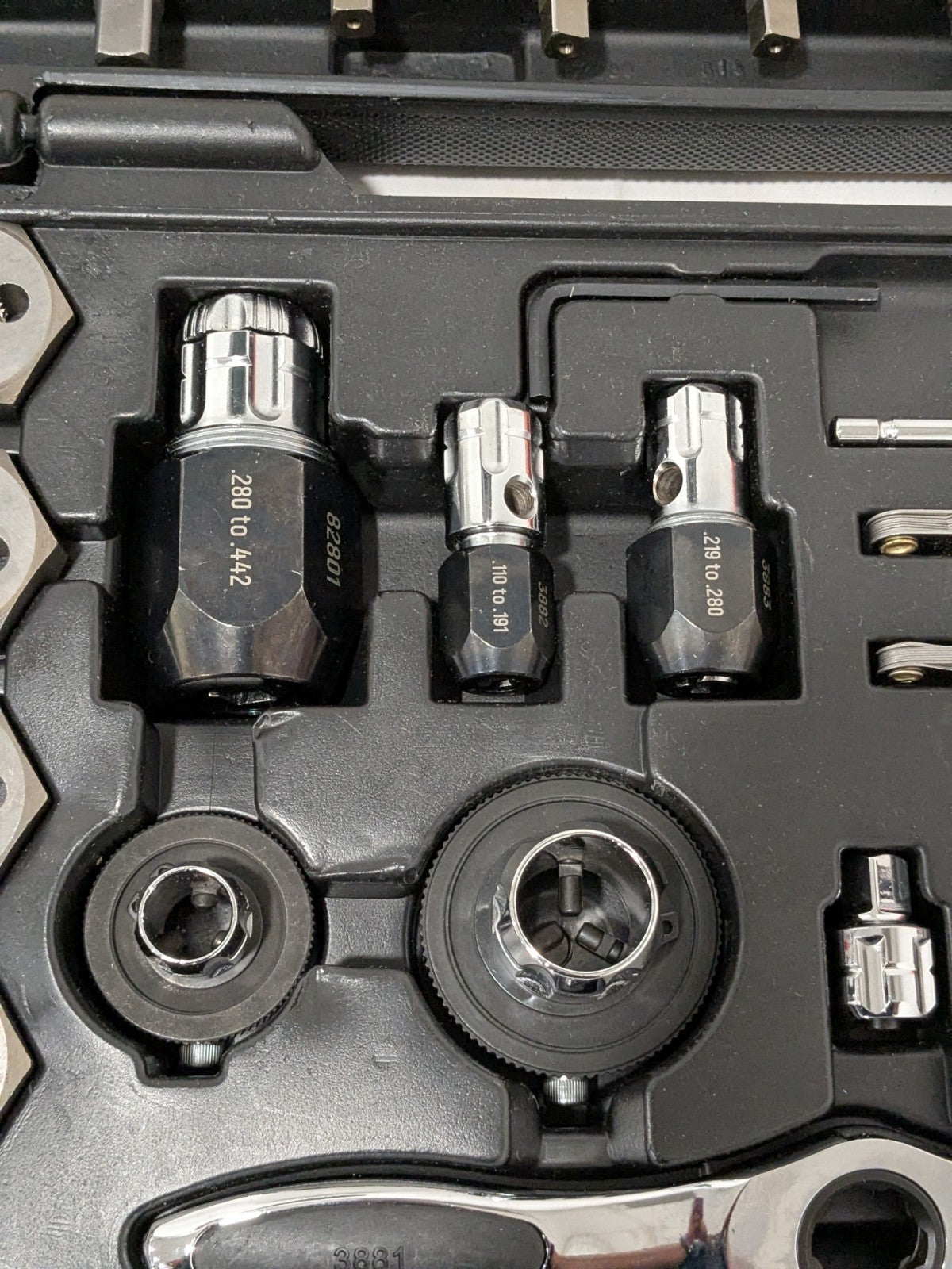 GEARWRENCH 109 Pc. SAE & Metric Ratcheting Tap and Die Set INCOMPLETE 82812