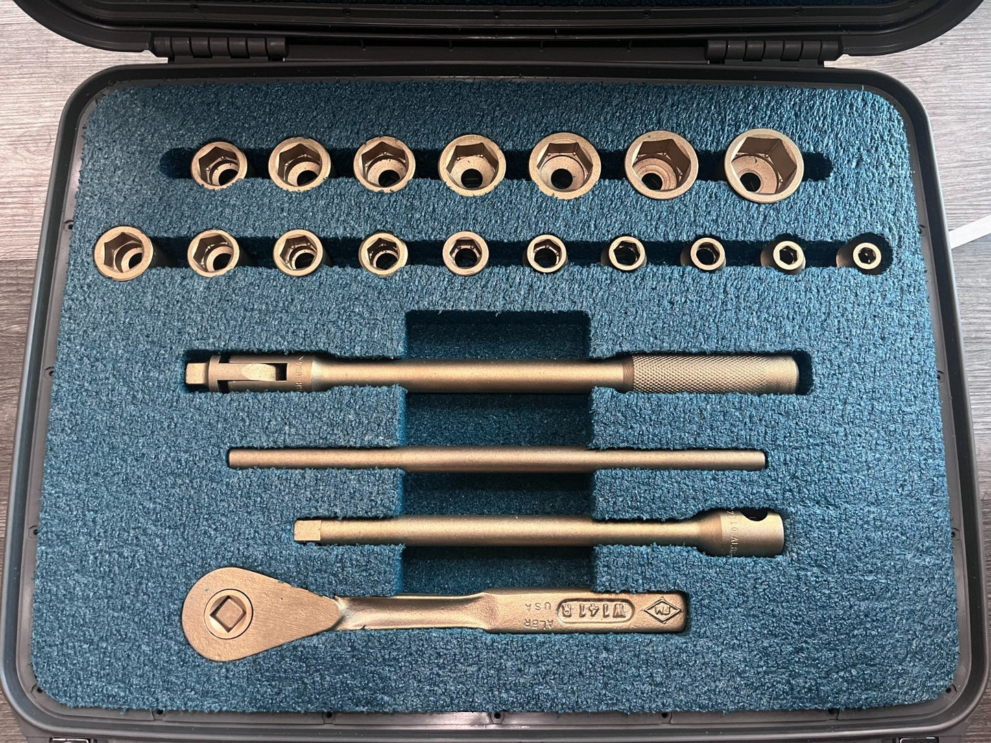 Ampco Socket Set: Non-Sparking, 21 Pc, 1/2" Drive, 5/16 to 1-1/4" W-260