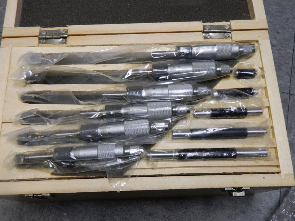 6 Pc, 0 to 150mm, Mechanical Outside Micrometer Set  600-1026