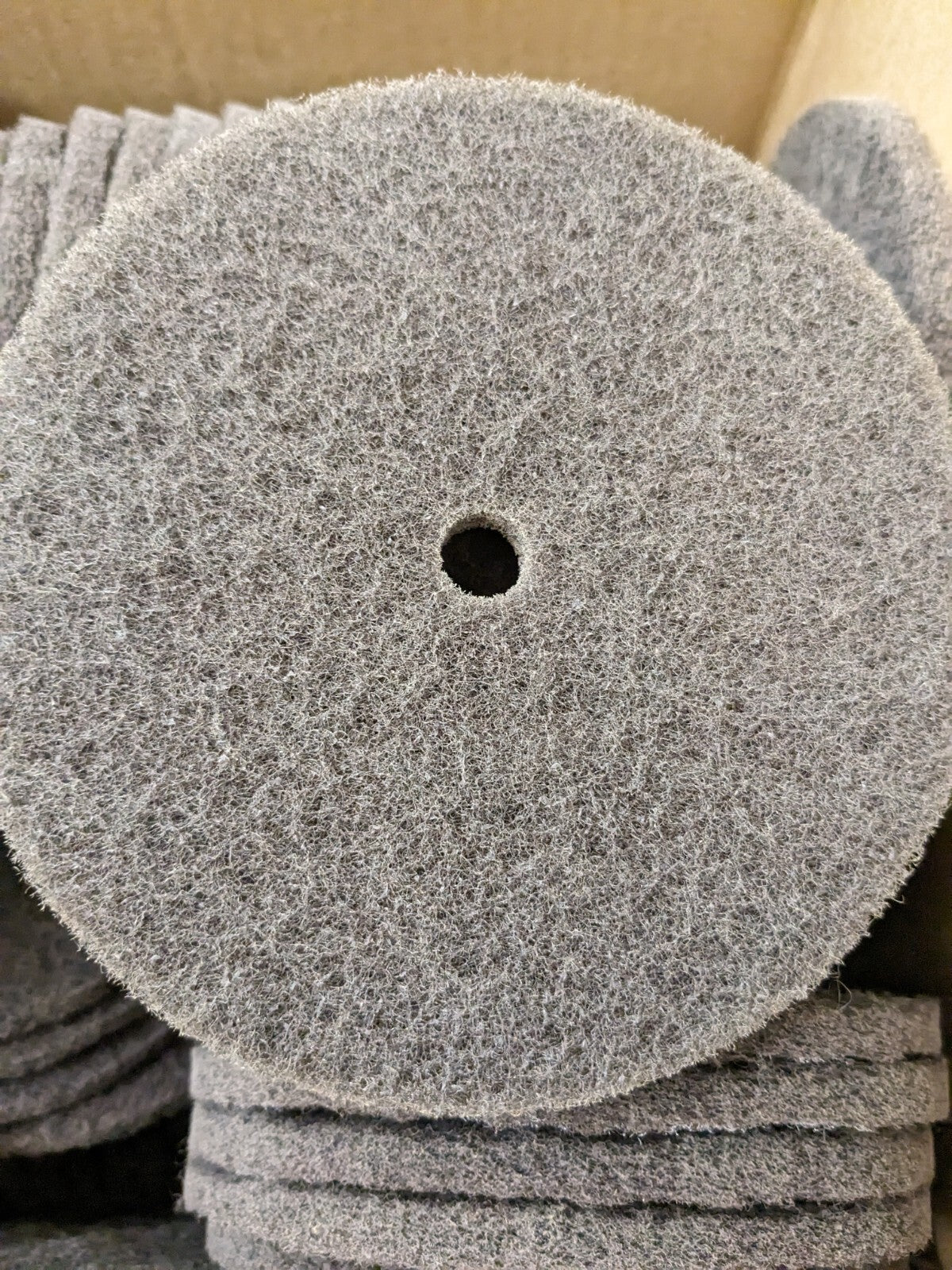 3M Deburring Discs 80pcs: 6" Dia Very Fine Grade Silicon Carbide 7010328733