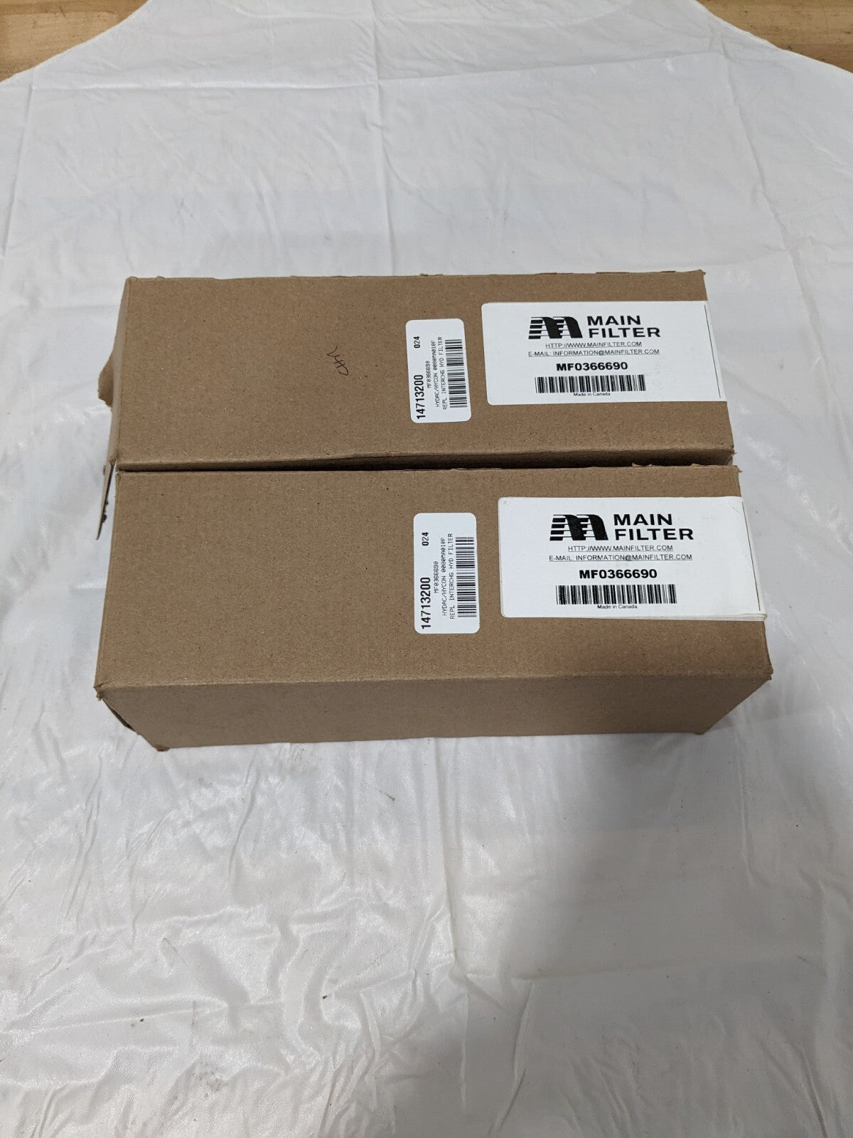 MAIN FILTER Replacement Hydraulic Filter Element: Cellulose Qty 2 MF0366690