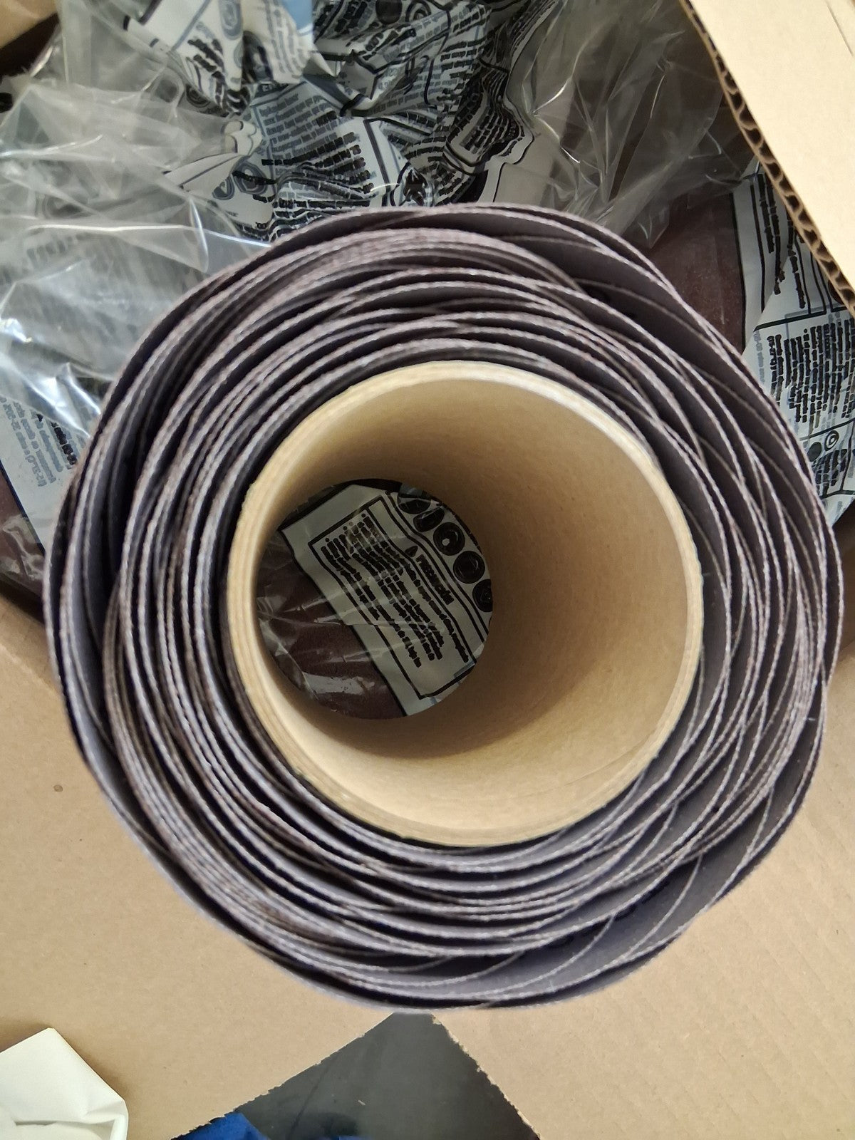 3M Aluminum Oxide PSA Disc Roll 5" Dia 80Grit 7010326272