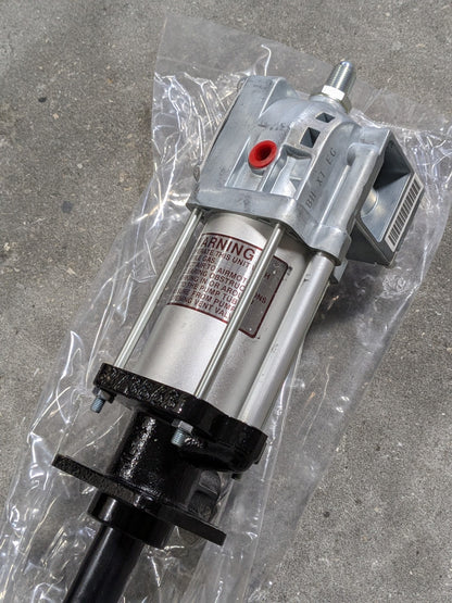 Lincoln High Pressure Pneumatic Grease Pump Kit for 16 Gal. Drum Model 917