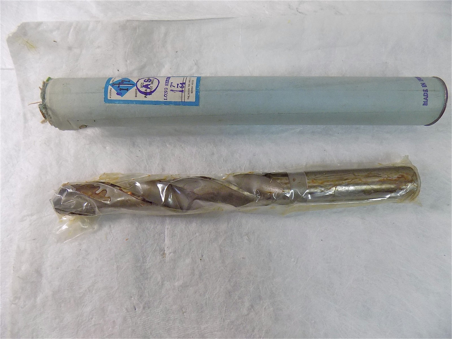 Indian Tools Mfr HSS Parallel Shank Twist Drill 1-7/64"118º RH Taper Lgth 2Fl
