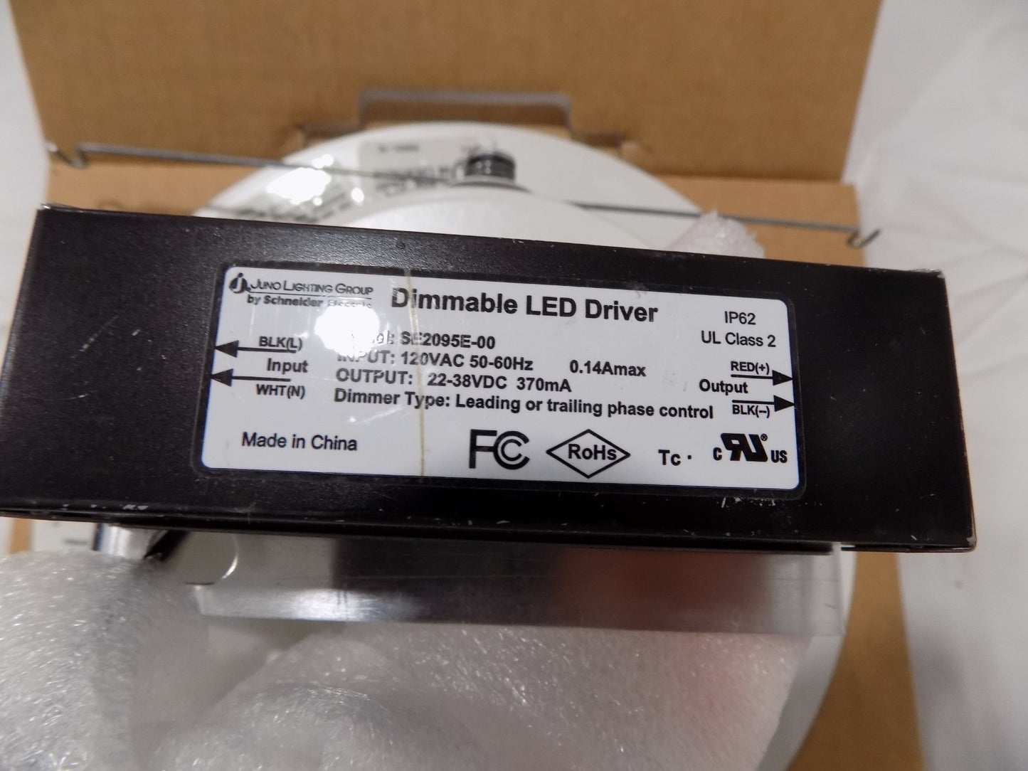 Juno 6" LED Eyeball Retrofit Kit - Dimmable- 4100K 900lm