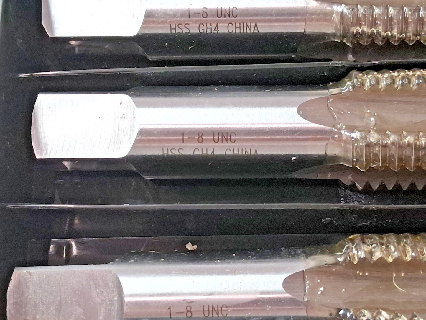 Professional Tap Set 3PCS 1-8 UNC 4FL HSS 04489043