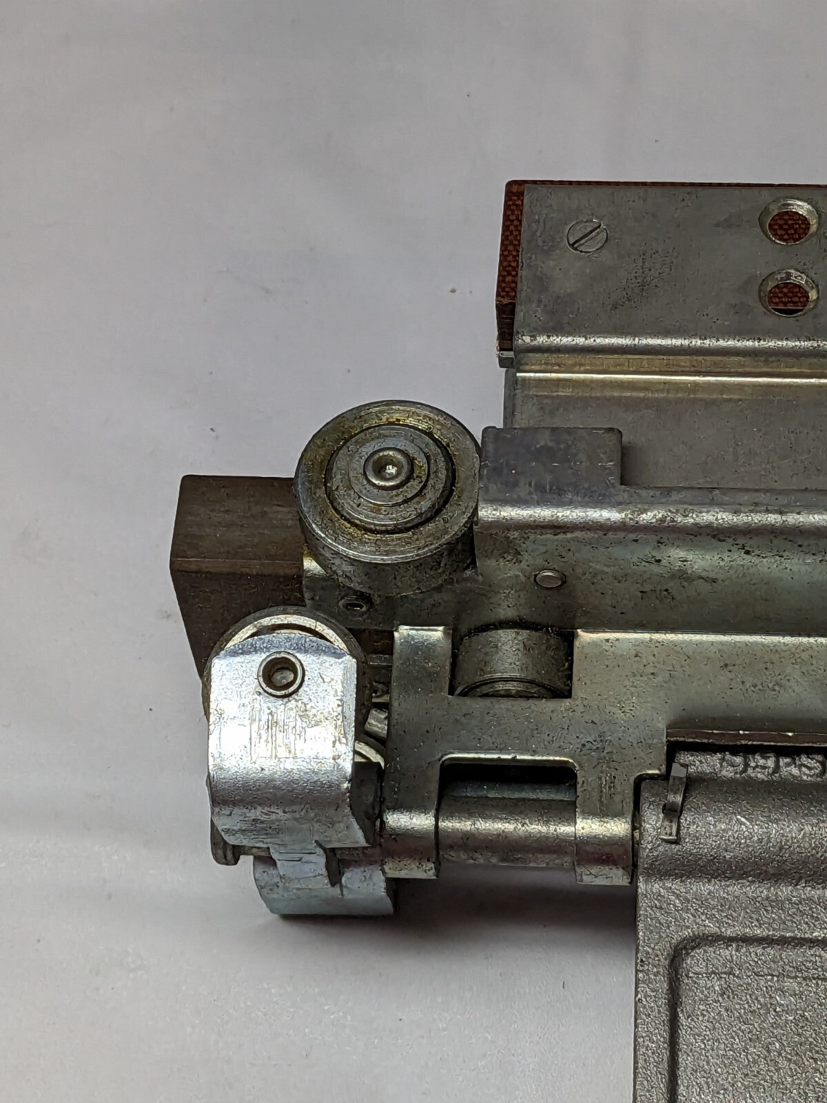 Feedrail Bus Bar Cleaner W/Cleaning Stones for FR100 Series FR-77