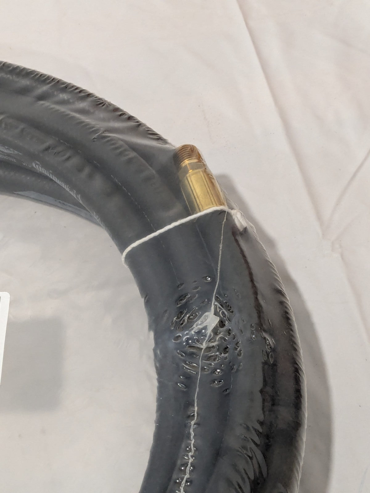 Continental Oil Resistant Air Hose: 3/8" ID, 25' 300 Working psi VRK03830-25-13