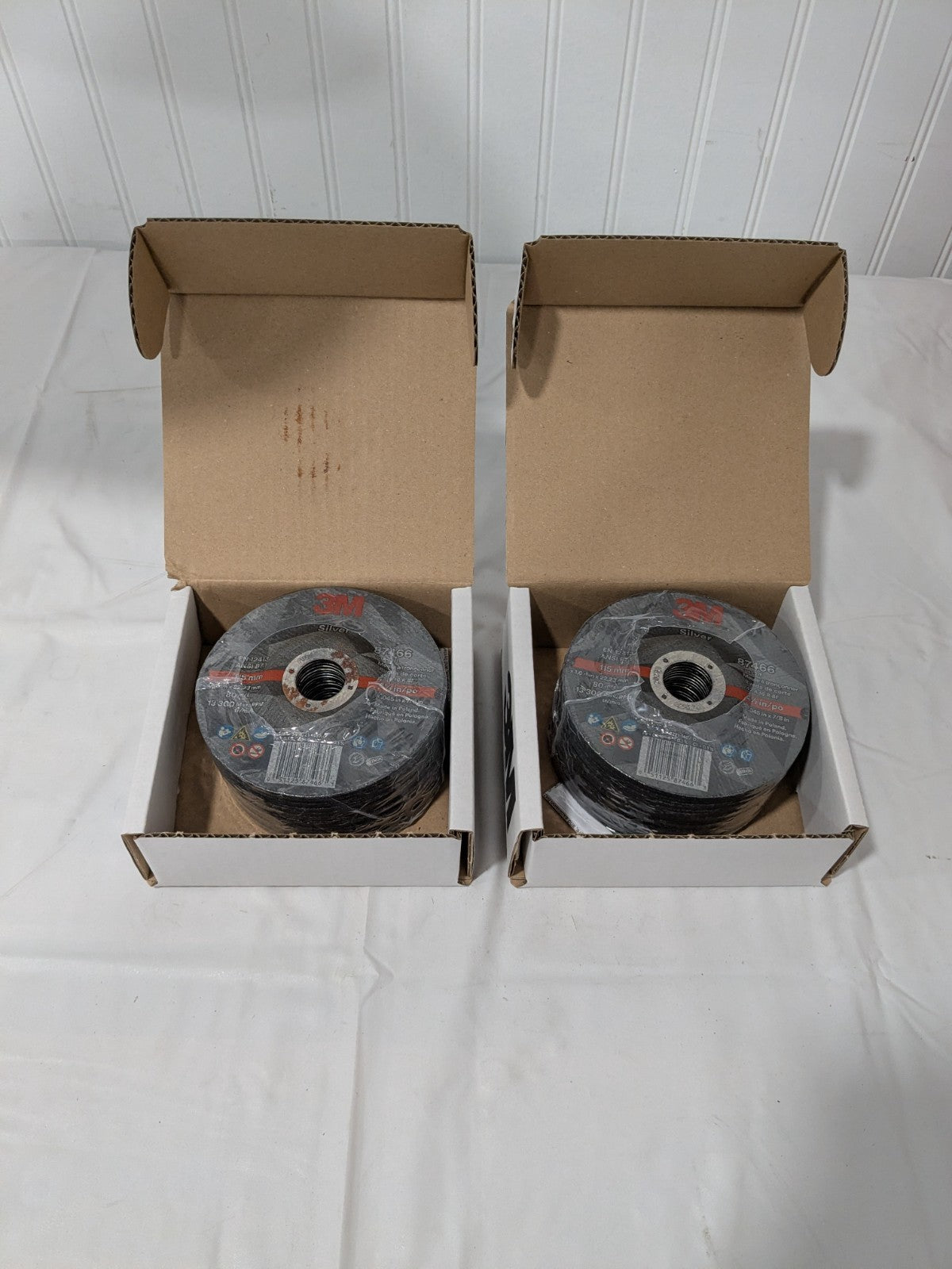 3M Depressed-Center Wheel 4-1/2" Dia, 0.0450" Thick, 7/8" Hole Qty 50 7100139230