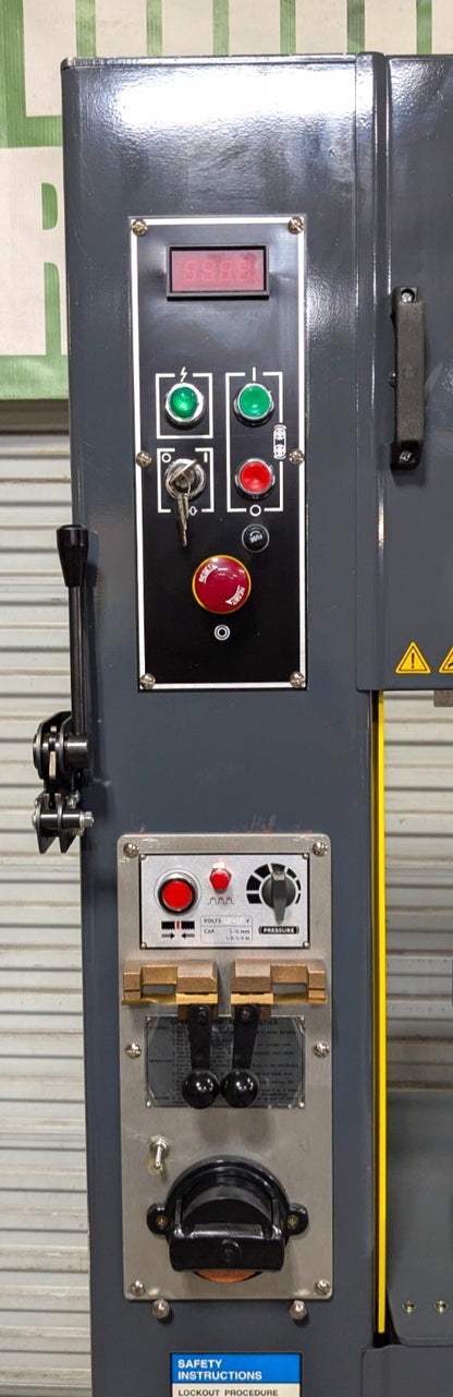 DAKE V-16 Vertical Bandsaw - 220/440V 3PH  2HP 987030  *Shipping Damage*